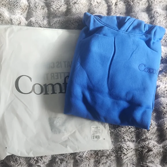 Comfrt Blue Hoodie - Picture 1 of 3